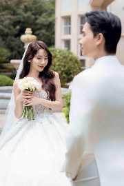 ẢNH CƯỚI BIỆT THỰ HOA HỒNG